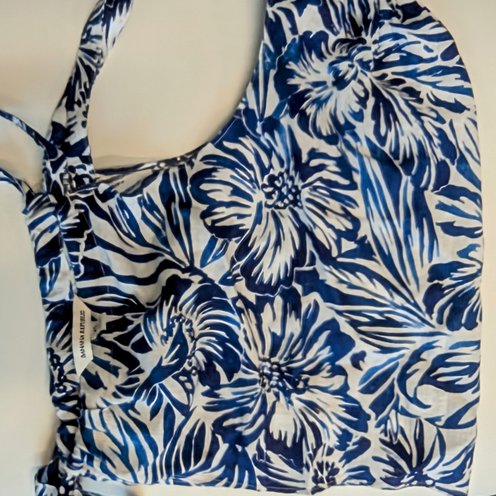 Banana Republic Blue and White Floral Tank Top - Picture 7 of 7